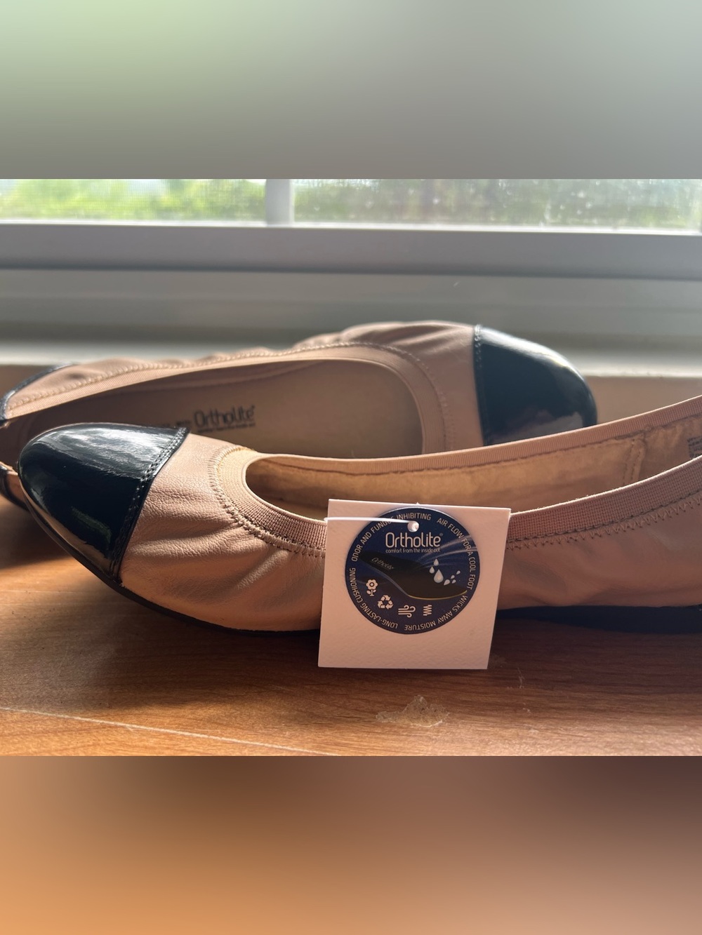 Croft & Barrow Nude Ballet Flats with Black Patent Cap Toe/Heel - Size 9; NWTs!